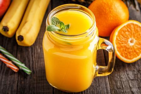 Ginzengben gazdag narancsos smoothie